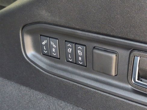 Used 2026 Cadillac Vistiq Sport image 28