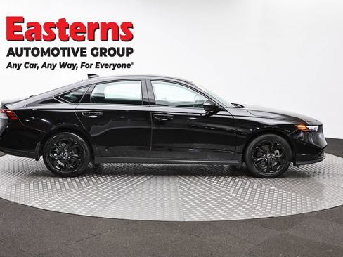 Used 2025 Honda Accord SE image 4