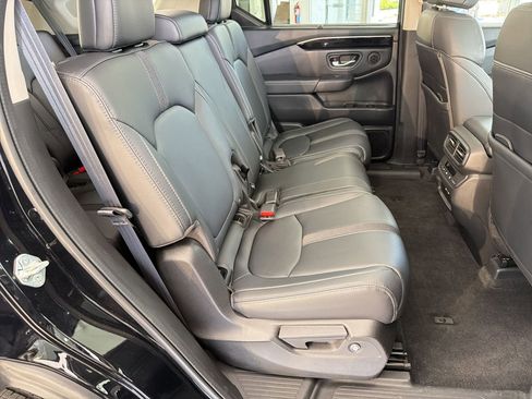 Used 2024 Honda Pilot Touring image 28