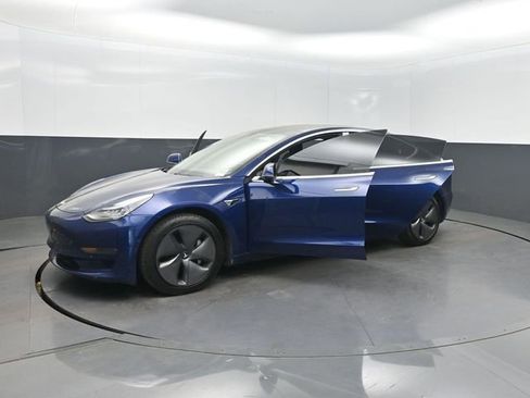 Used 2019 Tesla Model 3 Long Range image 33