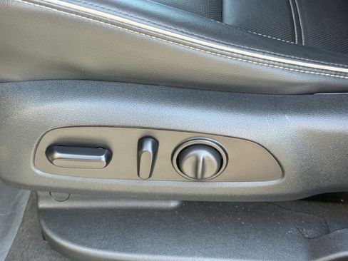 Used 2020 GMC Acadia Denali w/ Technology Package image 20