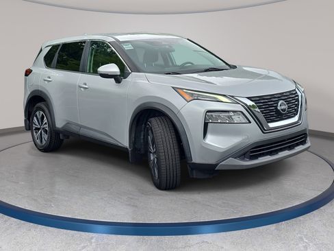 Used 2022 Nissan Rogue SV FWD image 3