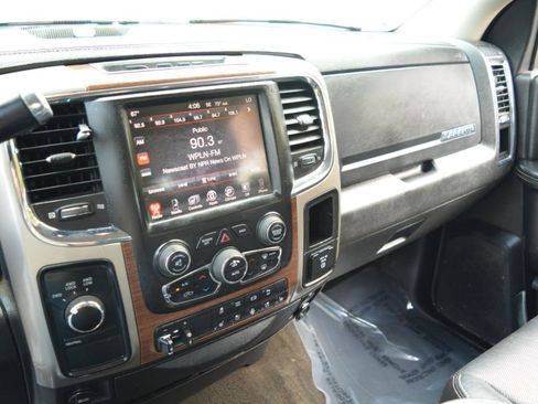 Used 2015 RAM 2500 Laramie AWD/4WD image 20
