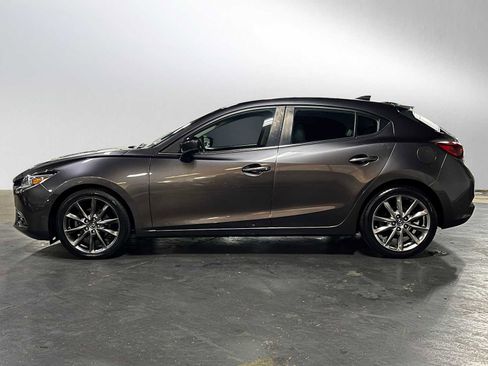 Used 2018 MAZDA MAZDA3 Grand Touring w/ Premium Equipment Package image 6