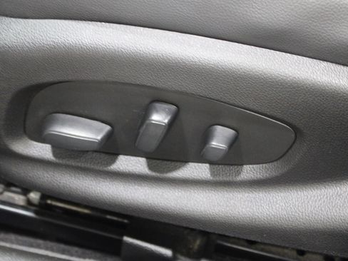 Used 2020 Chevrolet Impala LT w/ LT Convenience Package image 5