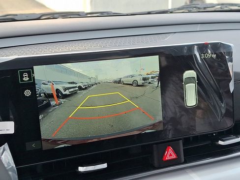 New 2026 Kia Carnival FWD image 13