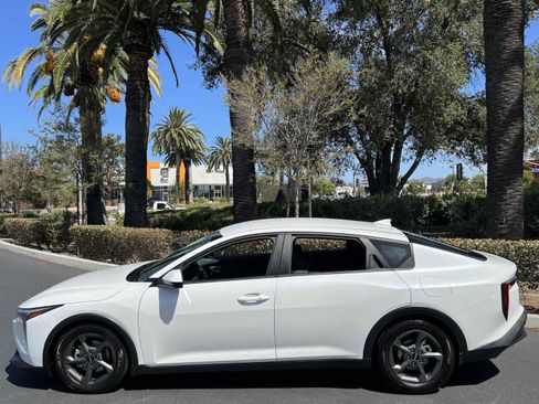 Used 2025 Kia K4 FWD image 19