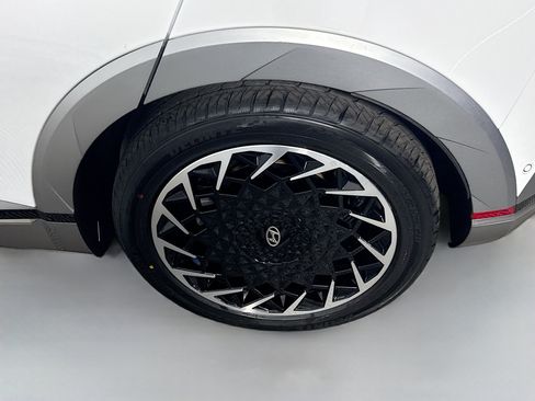 Used 2023 Hyundai Ioniq 5 Limited image 37