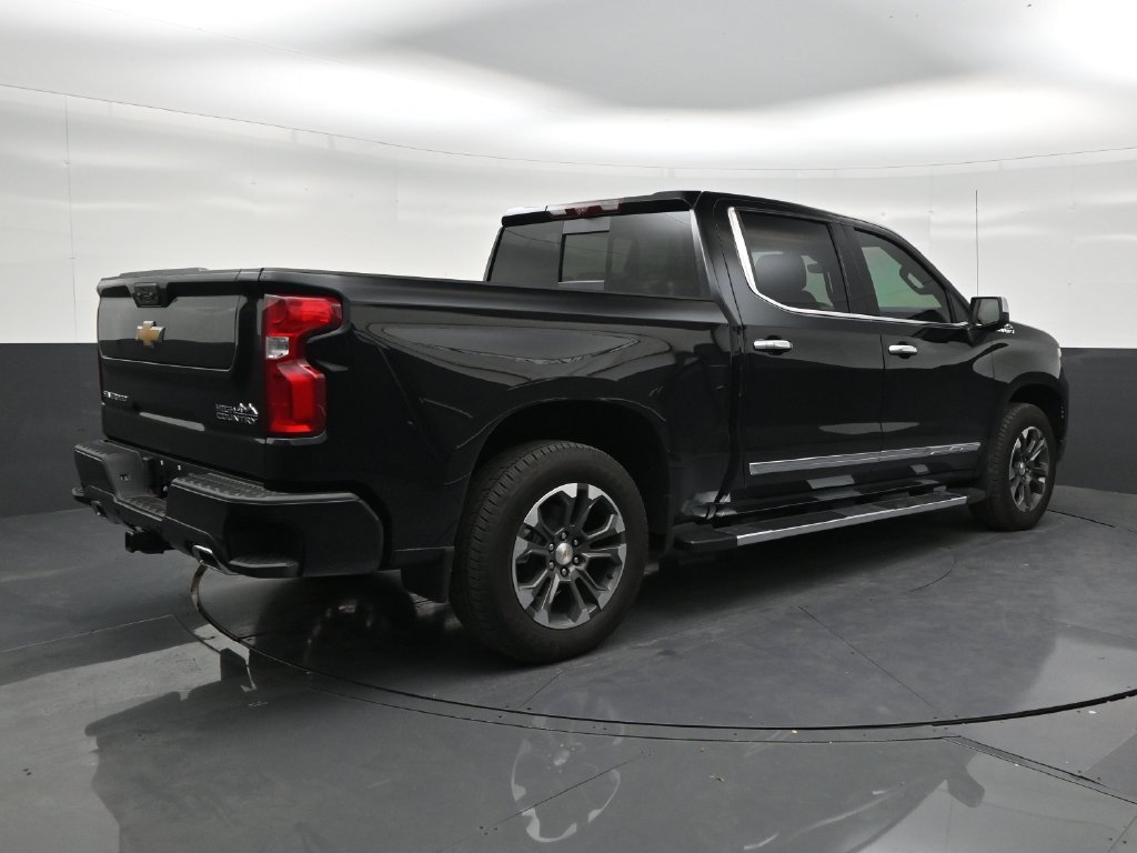 Used 2026 Chevrolet Silverado 1500 High Country w/ Technology Package RWD image 5