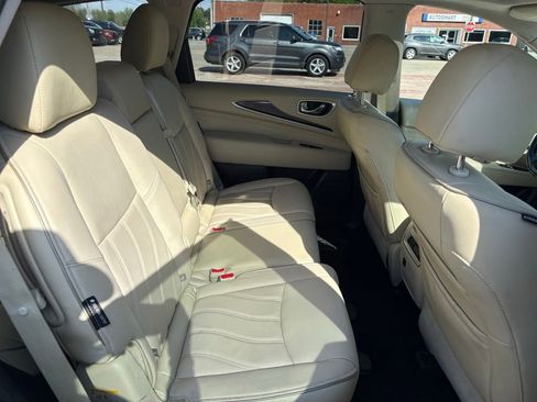 Used 2019 INFINITI QX60 Luxe w/ Essential Package AWD/4WD image 16