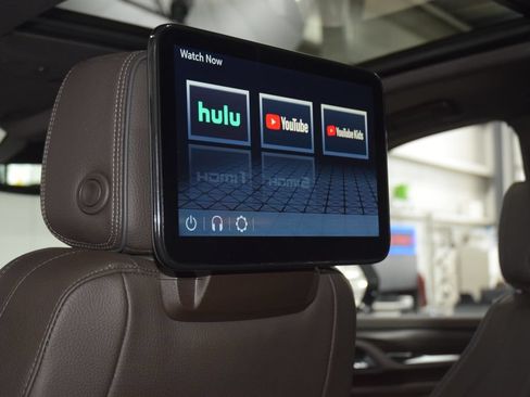 Used 2024 GMC Yukon XL Denali AWD/4WD image 44