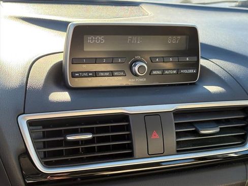 Used 2014 MAZDA MAZDA3 i Touring image 8