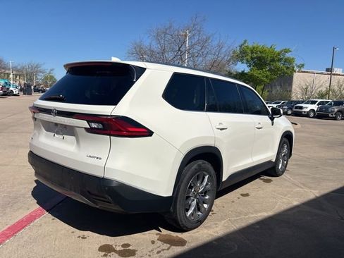 Used 2024 Toyota Grand Highlander Limited image 5