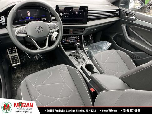 Used 2026 Volkswagen Jetta Sport FWD image 10