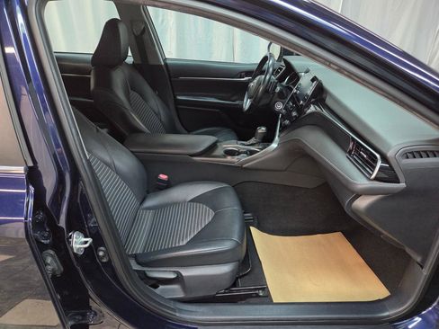 Used 2021 Toyota Camry SE image 13