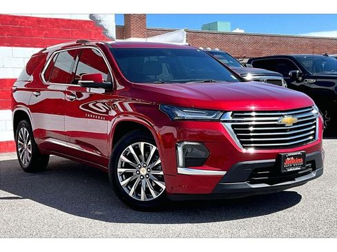 Used 2023 Chevrolet Traverse Premier AWD/4WD image 12