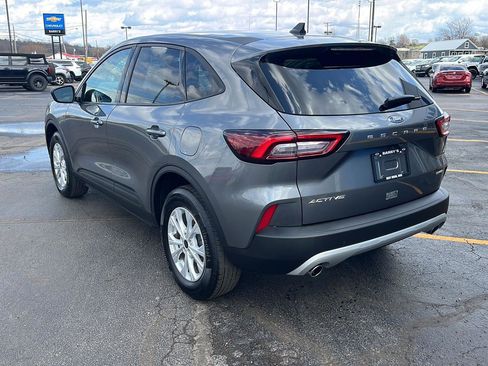 Used 2025 Ford Escape Active w/ Cold Weather Package AWD/4WD image 3