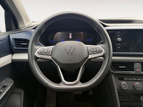 Used 2022 Volkswagen Taos SE FWD image 13