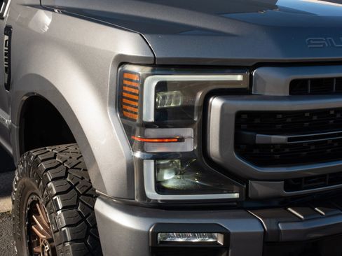 Used 2022 Ford F250 Lariat w/ Black Appearance Package image 30