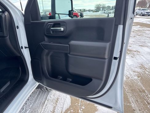 Used 2025 Chevrolet Silverado 2500 W/T w/ WT/CX Safety Package image 33