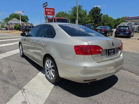 Used 2013 Volkswagen Jetta SEL FWD image 7