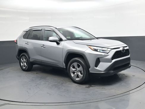 Used 2023 Toyota RAV4 XLE w/ Convenience Package image 2