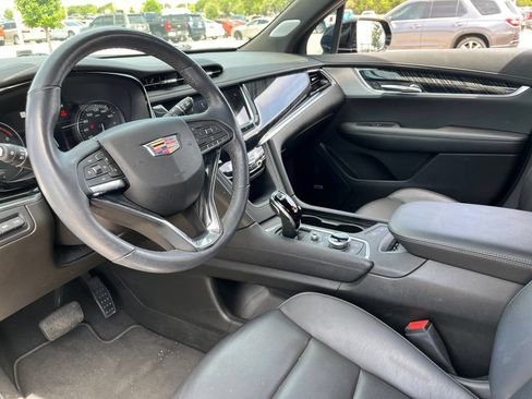 Used 2023 Cadillac XT6 Premium Luxury w/ Technology Package FWD image 19