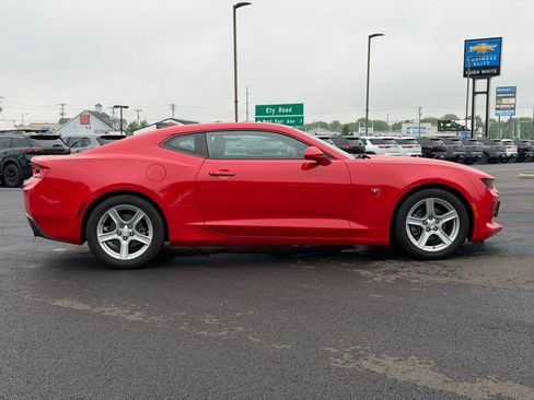 Used 2017 Chevrolet Camaro LT RWD image 6