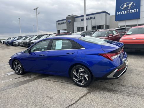Used 2025 Hyundai Elantra SEL FWD image 15
