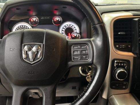 Used 2018 RAM 1500 SLT AWD/4WD image 13