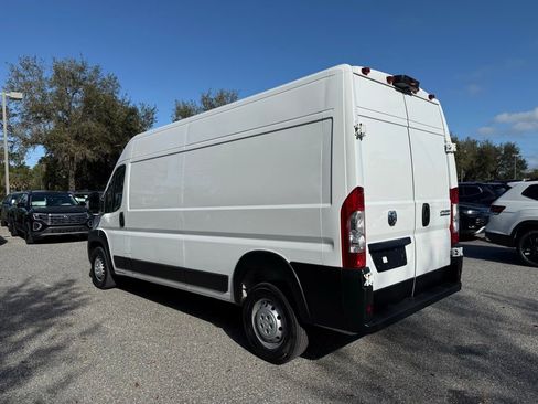 Used 2024 RAM ProMaster 2500 w/ Convenience Group image 15