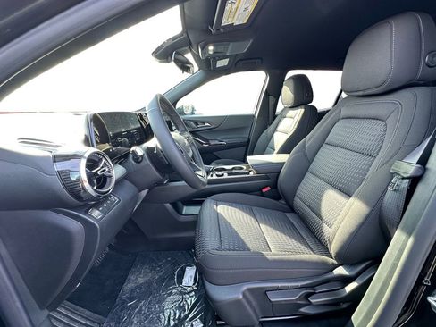 New 2026 Chevrolet Equinox LT image 9