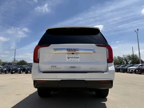 Used 2021 GMC Yukon SLT w/ SLT Luxury Plus Package AWD/4WD image 35
