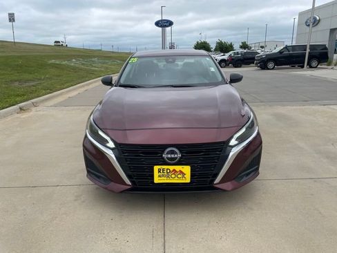 Used 2025 Nissan Altima 2.5 SV FWD image 5