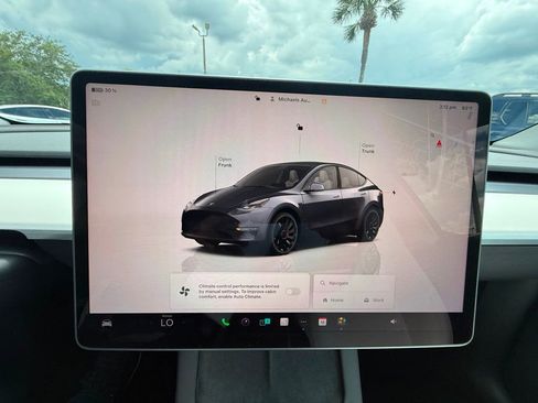 Used 2023 Tesla Model Y Performance AWD/4WD image 11