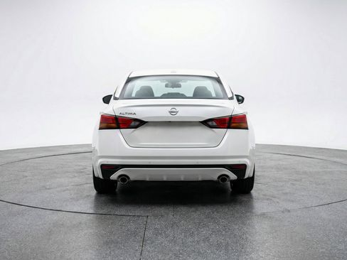 Used 2025 Nissan Altima 2.5 SV image 7