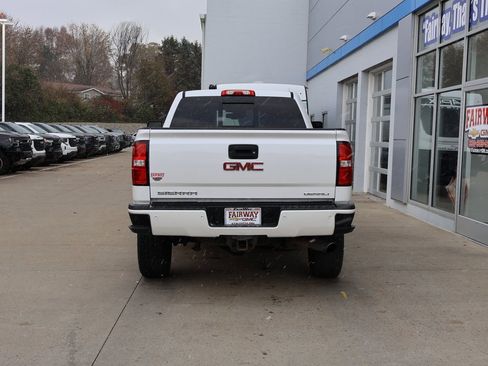 Used 2018 GMC Sierra 2500 Denali w/ Suspension Package, Off-Road image 9
