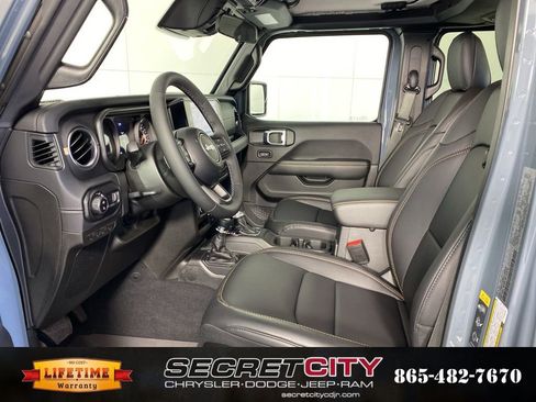 New 2026 Jeep Gladiator Sport image 11