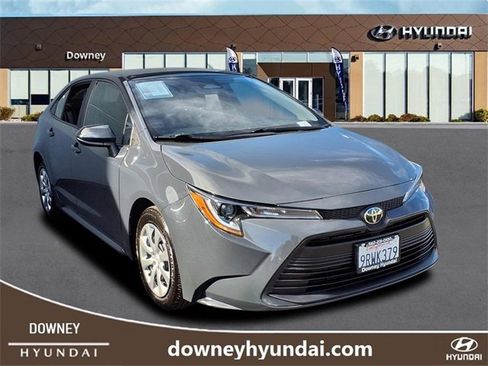 Used 2025 Toyota Corolla LE image 3