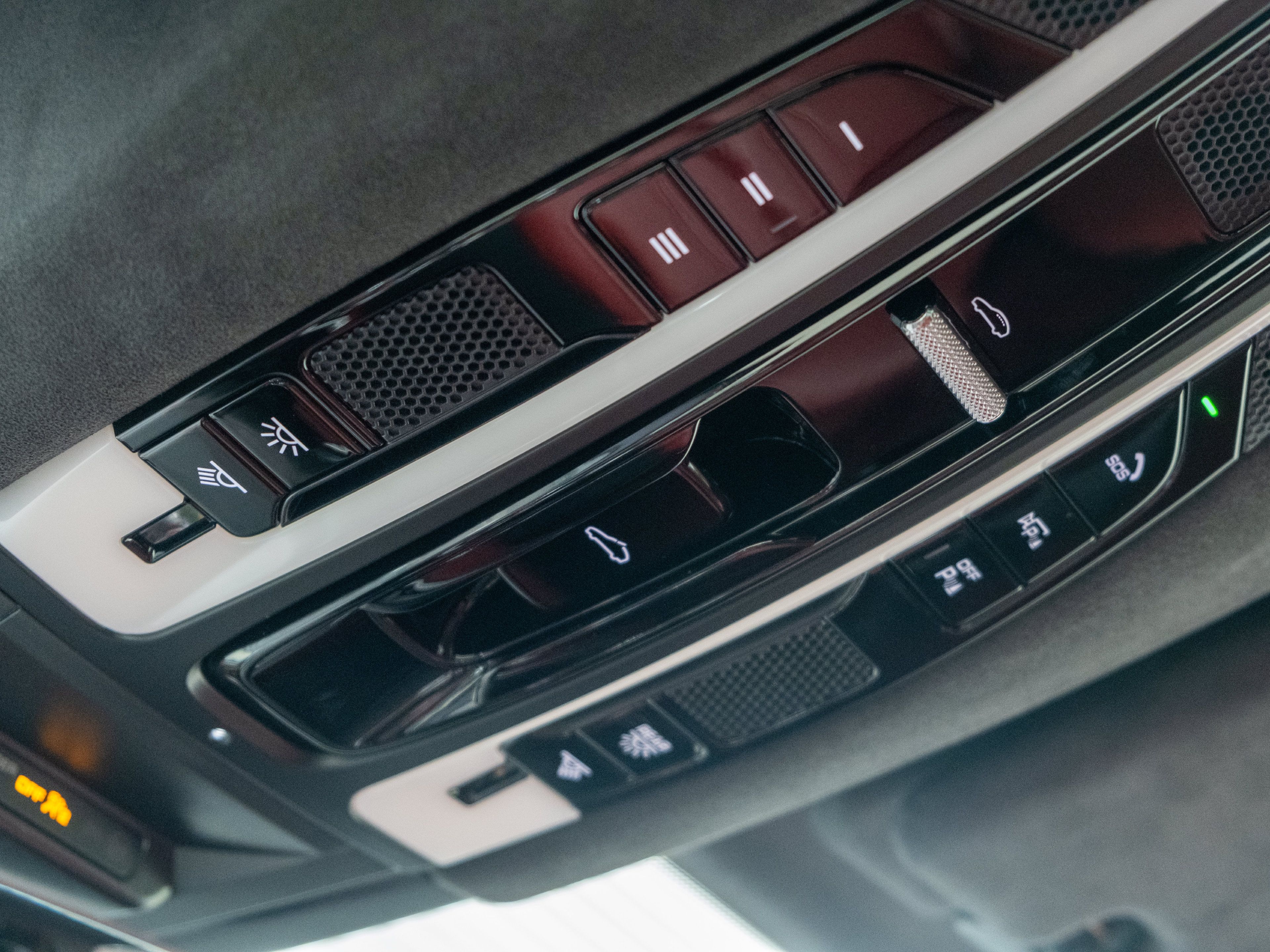 Certified 2023 Porsche Cayenne Turbo AWD/4WD image 39