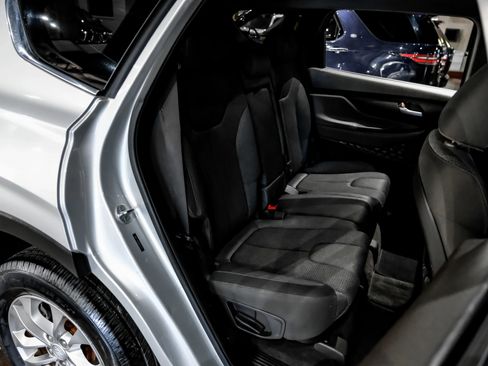 Used 2019 Hyundai Santa Fe SE image 28