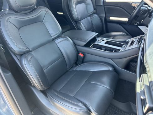 Used 2025 Lincoln Aviator Reserve w/ Equipment Group 201A AWD/4WD image 12