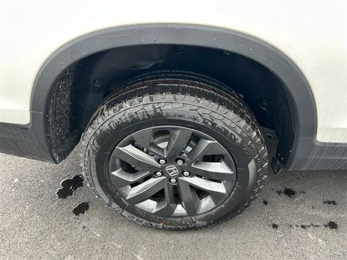 New 2025 Honda Ridgeline Sport image 17