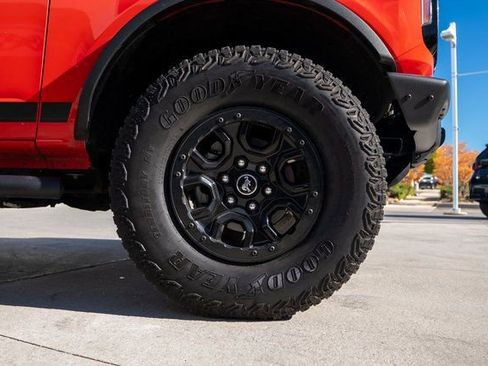 Used 2021 Ford Bronco Wildtrak image 12