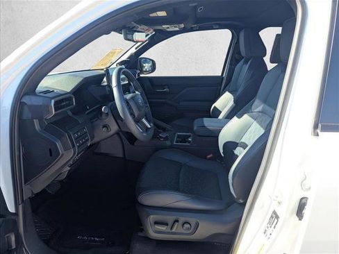 Certified 2025 Toyota 4Runner 4WD image 10