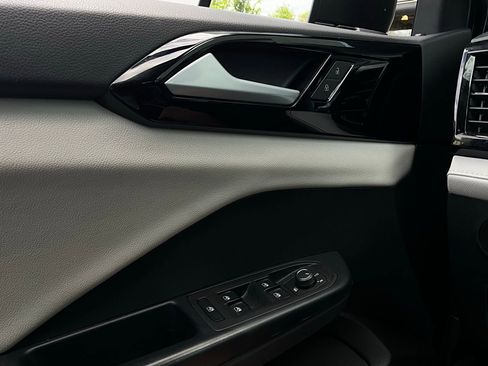 Used 2025 Volkswagen Taos S image 19