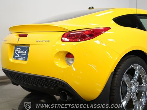 Used 2009 Pontiac Solstice Coupe w/ Premium Package image 29