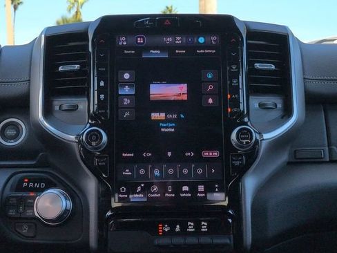Used 2025 RAM 1500 Laramie w/ Sport Appearance Package AWD/4WD image 18