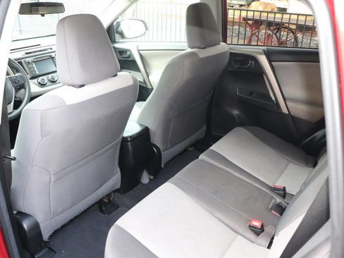 Used 2015 Toyota RAV4 LE AWD/4WD image 23