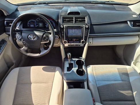 Used 2012 Toyota Camry XLE w/ Convenience Pkg FWD image 28